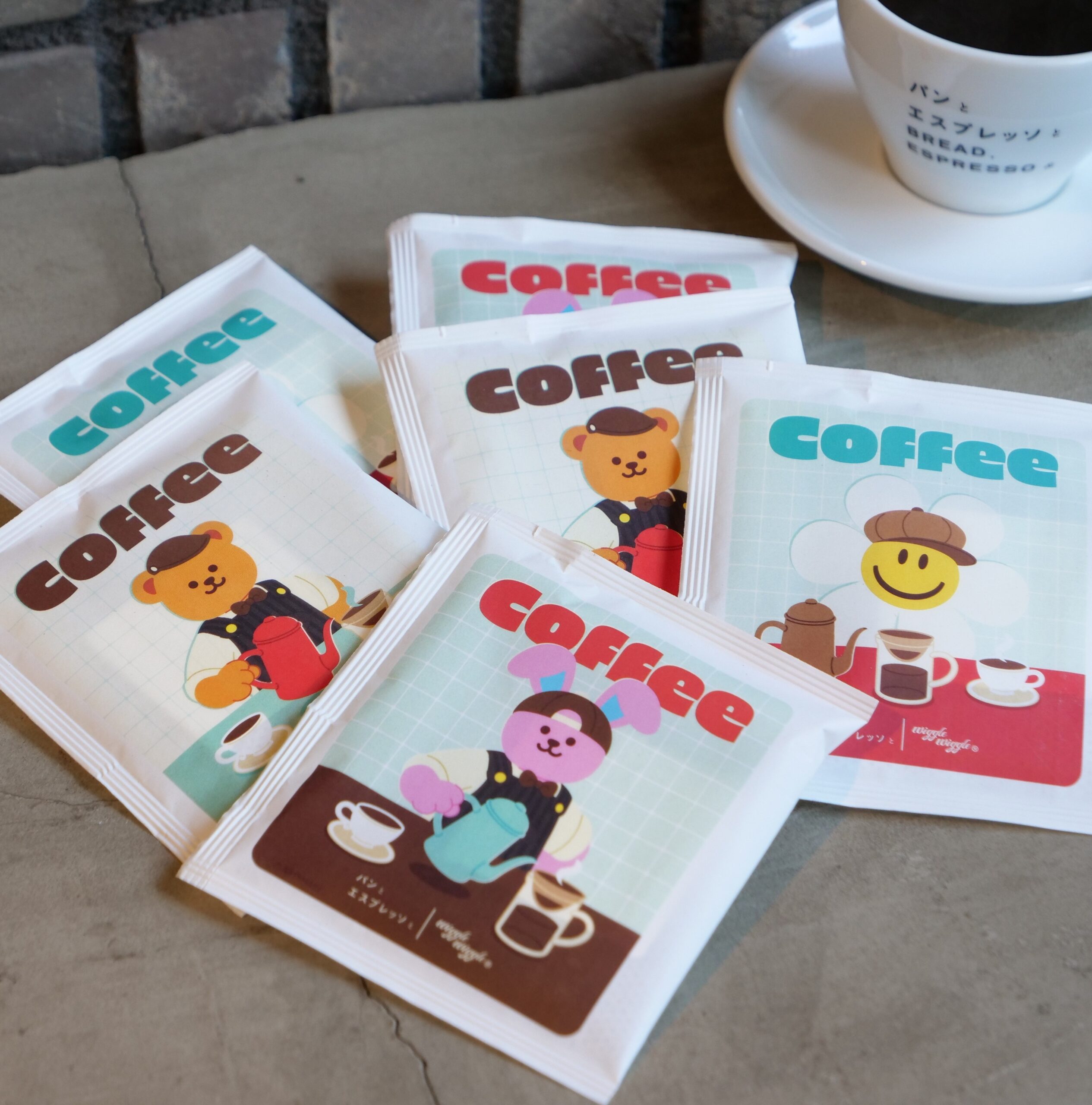 『パンとエスプレッソと × wiggle wiggle』コラボドリップコーヒーが登場！サムネイル画像